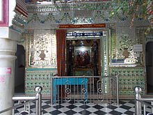 Maharishi Gautam Temple Pushkar.JPG