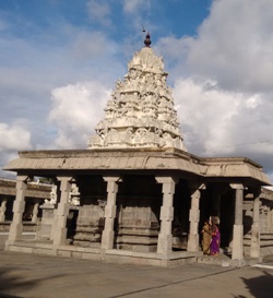 Tiruvennainallurkirubapurisvarartemple2.jpg