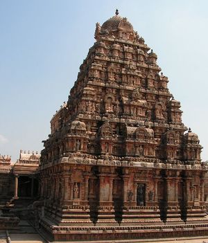 Airavateshwarar Gopuram.jpg