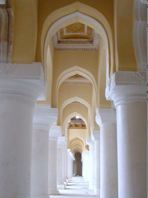 Thirumalai Nayakkar Palace, Madurai.jpg