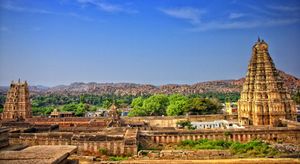 Hampi virupaksha temple.jpg