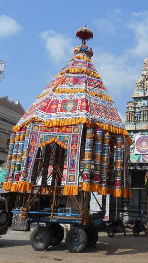 Somesvarar temple car.JPG