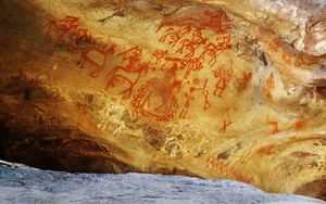 Bhimbetka Cave Paintings.jpg