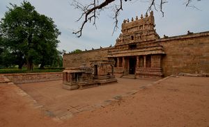 N-TN-C189 Airavatesvara Temple-Chatram Darasuram.jpg