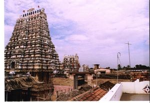 Gopuram of Avudayar Koil.jpg