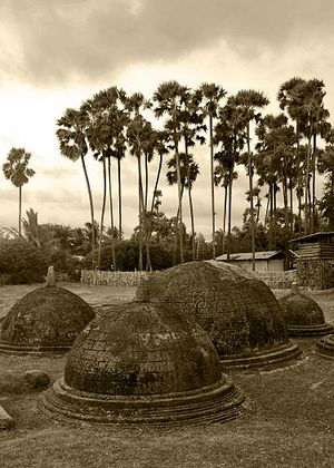 Kandarodai Ancient Buddhist Vihara.jpg