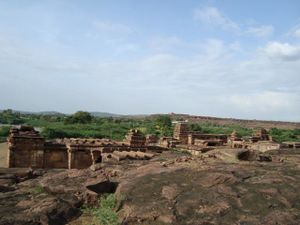 Aihole Galaganatha temple complex 1.jpg