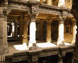 Adalaj Stepwell - 1.jpg