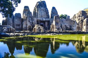 Masrur rockcut temple.jpg