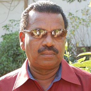 சுரேஷ்குமாரஇந்திரஜித்.jpg