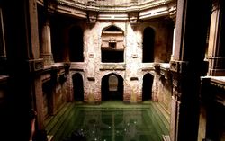 Adalaj step well.jpg