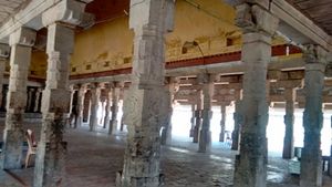 Tiruvilimilalai vilinathar temple9.jpg