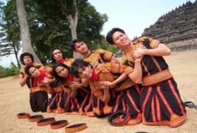 படிமம்:Saman dance.jpg