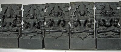 நவக்கிரகம், பிரித்தானிய அருங்காட்சியகம்.மூலம் ஒரிஸா இ-வ: சூரியன், சந்திரன், செவ்வாய், புதன், வியாழன், சுக்கிரன், சனி, இராகு, கேது